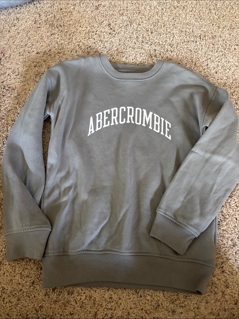 Abercrombie & Fitch Men's Crewneck Sweatshirt - Olive